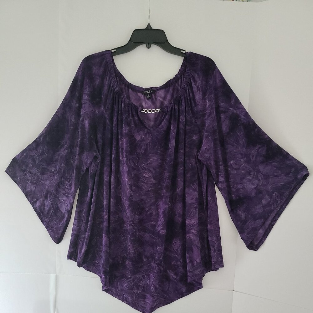 SAMI & JO PLUS SIZE WOMEN'S TOP- KEYHOLE NECKLINE -SILVER CHAIN DETAIL - SIZE 3X